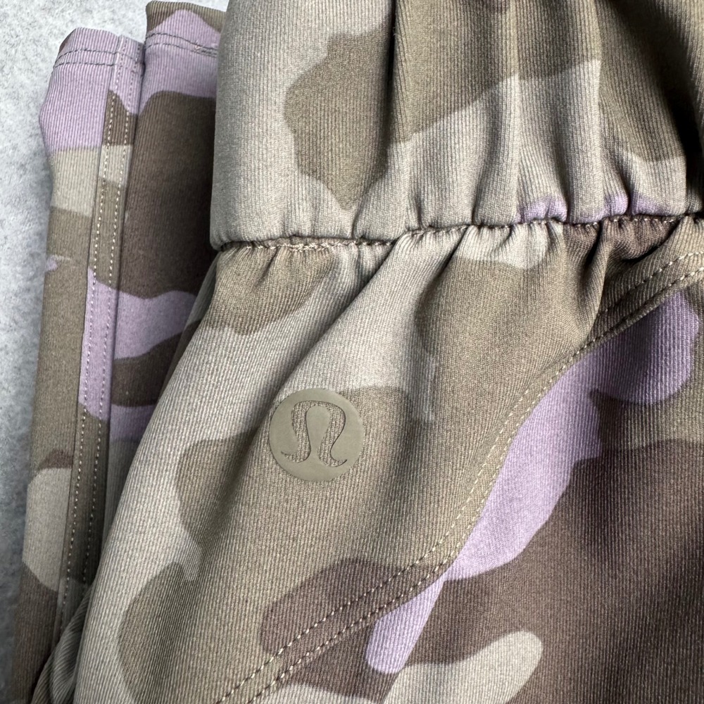 Lululemon On the Fly Pant Heritage 365 Camo Green Twill Multi Size 4 Jogger - Picture 8 of 11